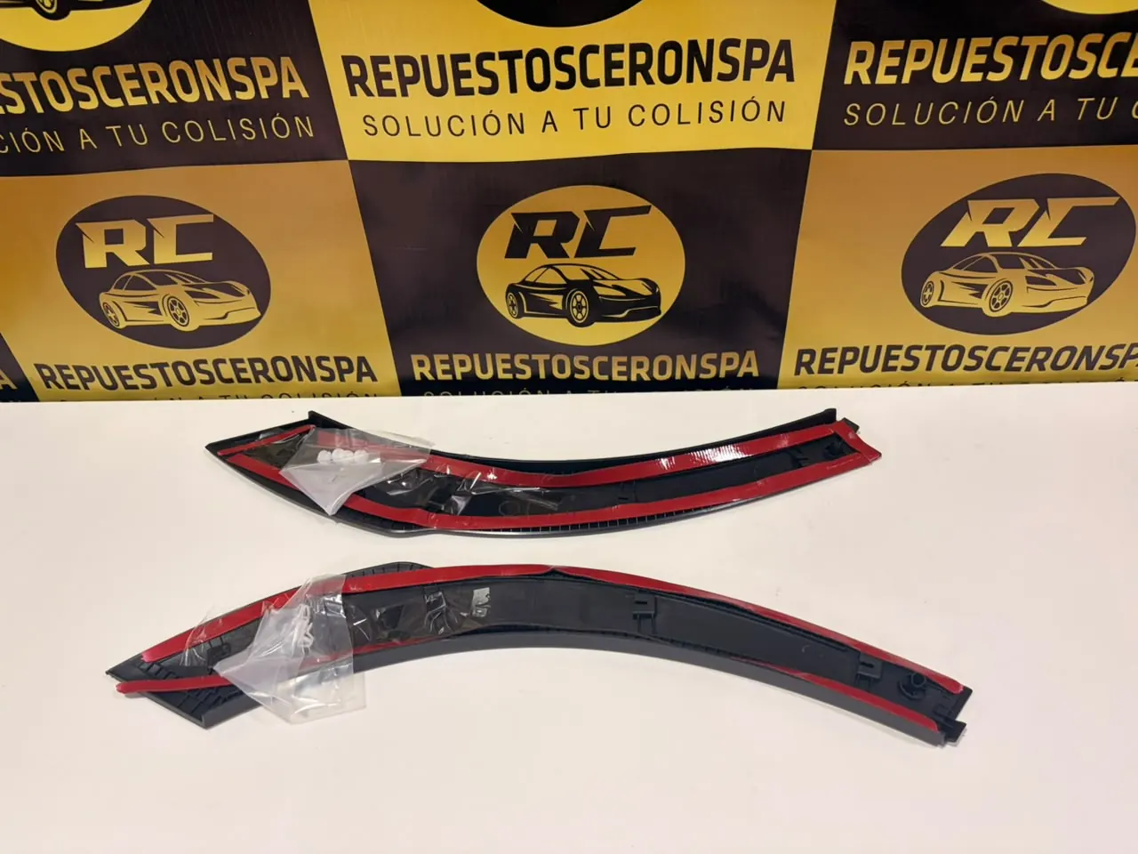 Moldura tapabarro trasera derecha corta, foto 5 de 7
