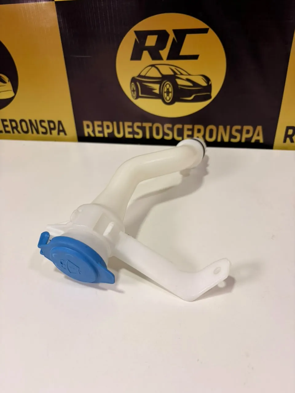 Cuello de llenado del depósito limpiaparabrisas, foto 2 de 2