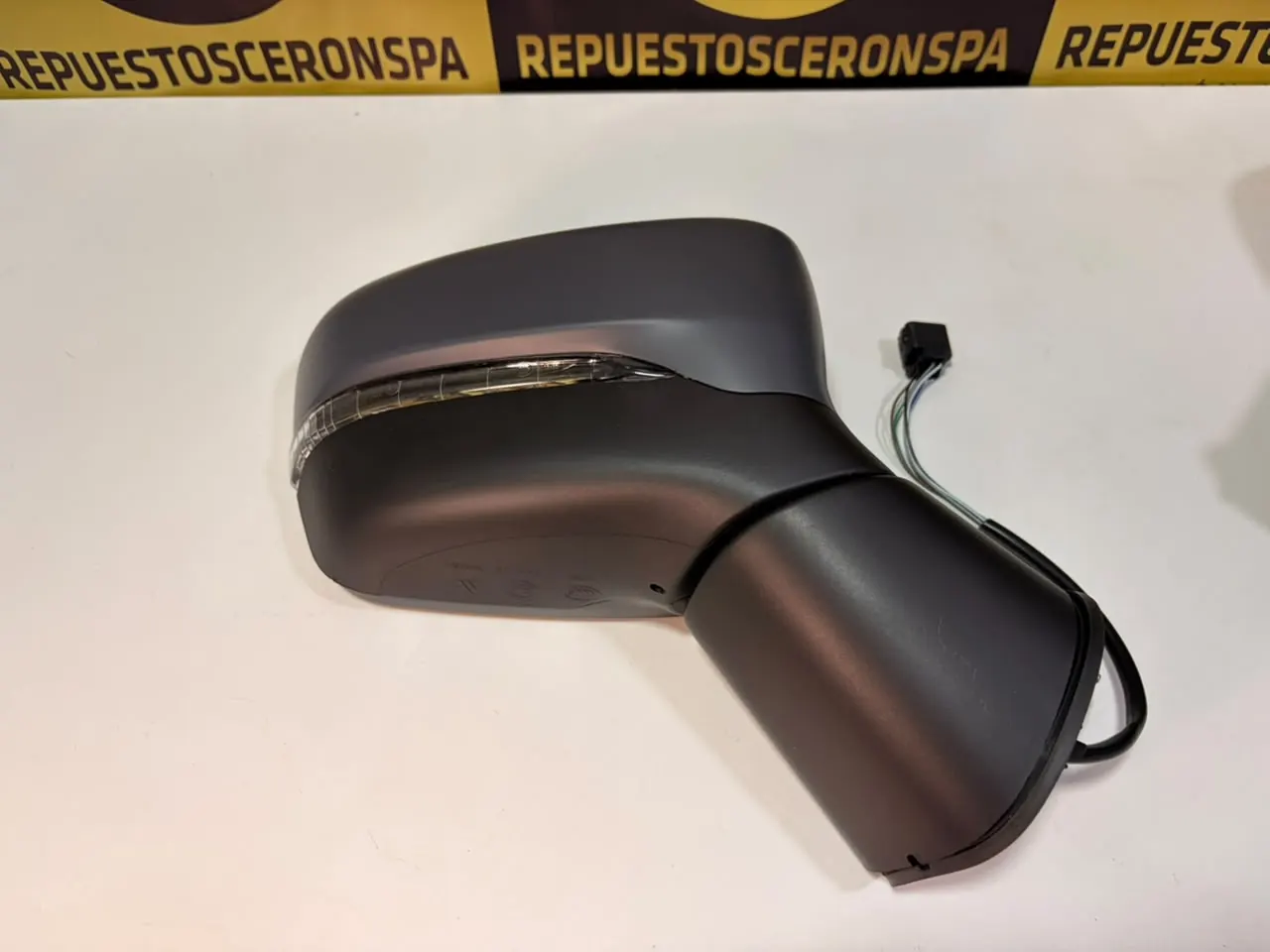 Espejo retrovisor eléctrico con intermitente, foto 1 de 4