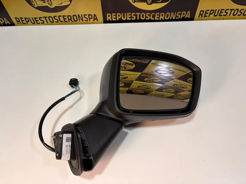Retrovisor derecho